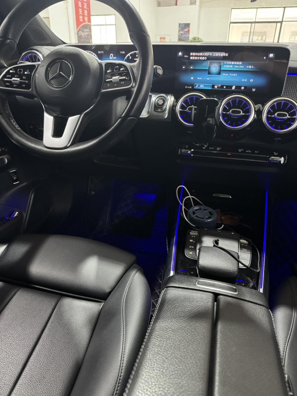 Mercedes-Benz Mercedes-Benz GLB