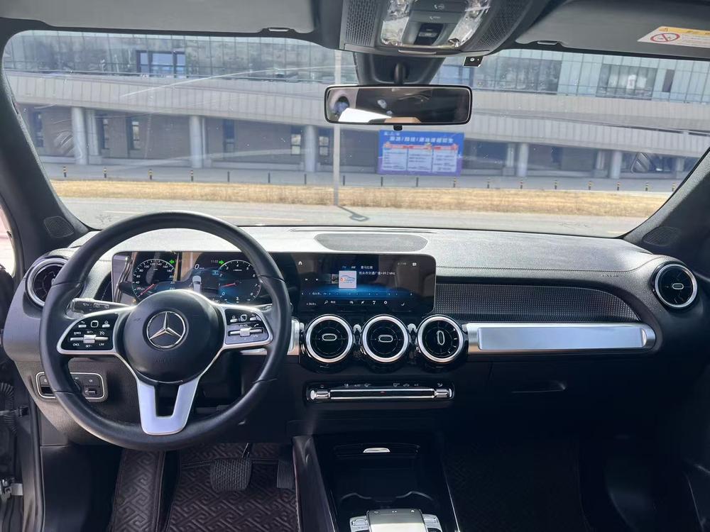 Mercedes-Benz Mercedes-Benz GLB