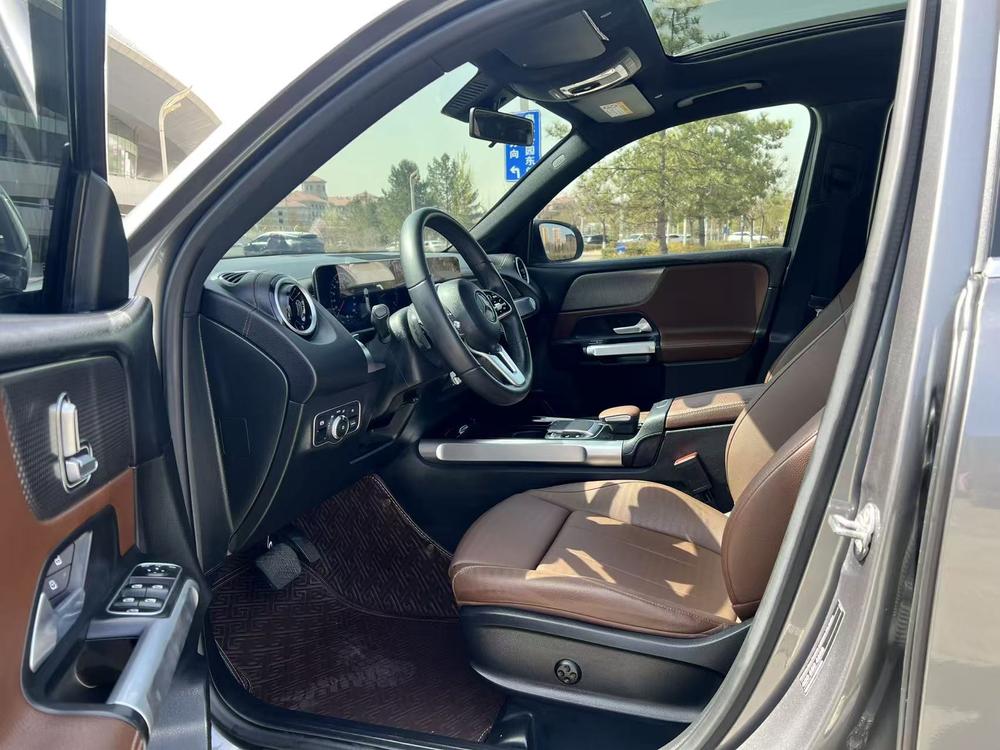 Mercedes-Benz Mercedes-Benz GLB
