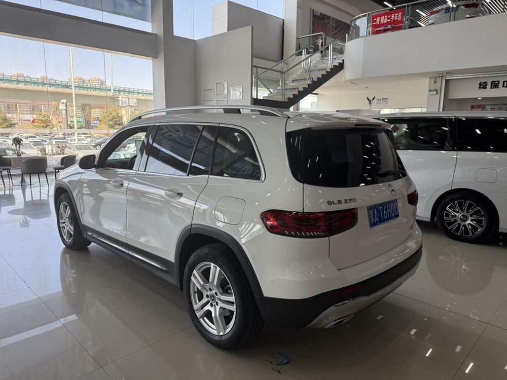 Mercedes-Benz Mercedes-Benz GLB