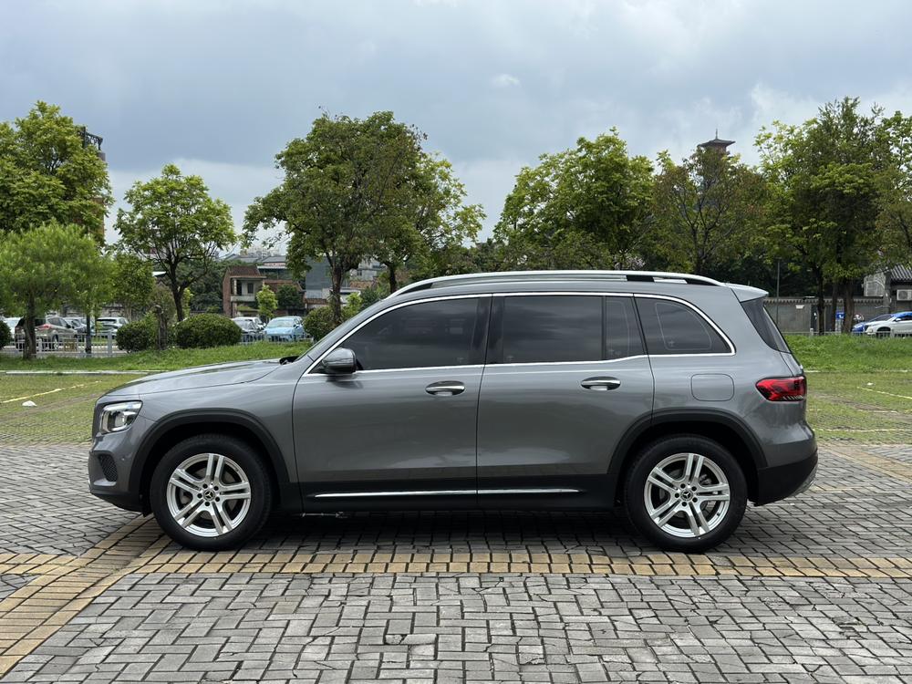Mercedes-Benz Mercedes-Benz GLB