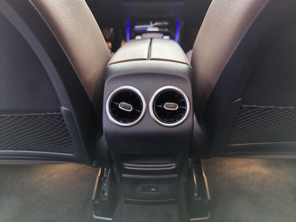 Mercedes-Benz Mercedes-Benz GLB