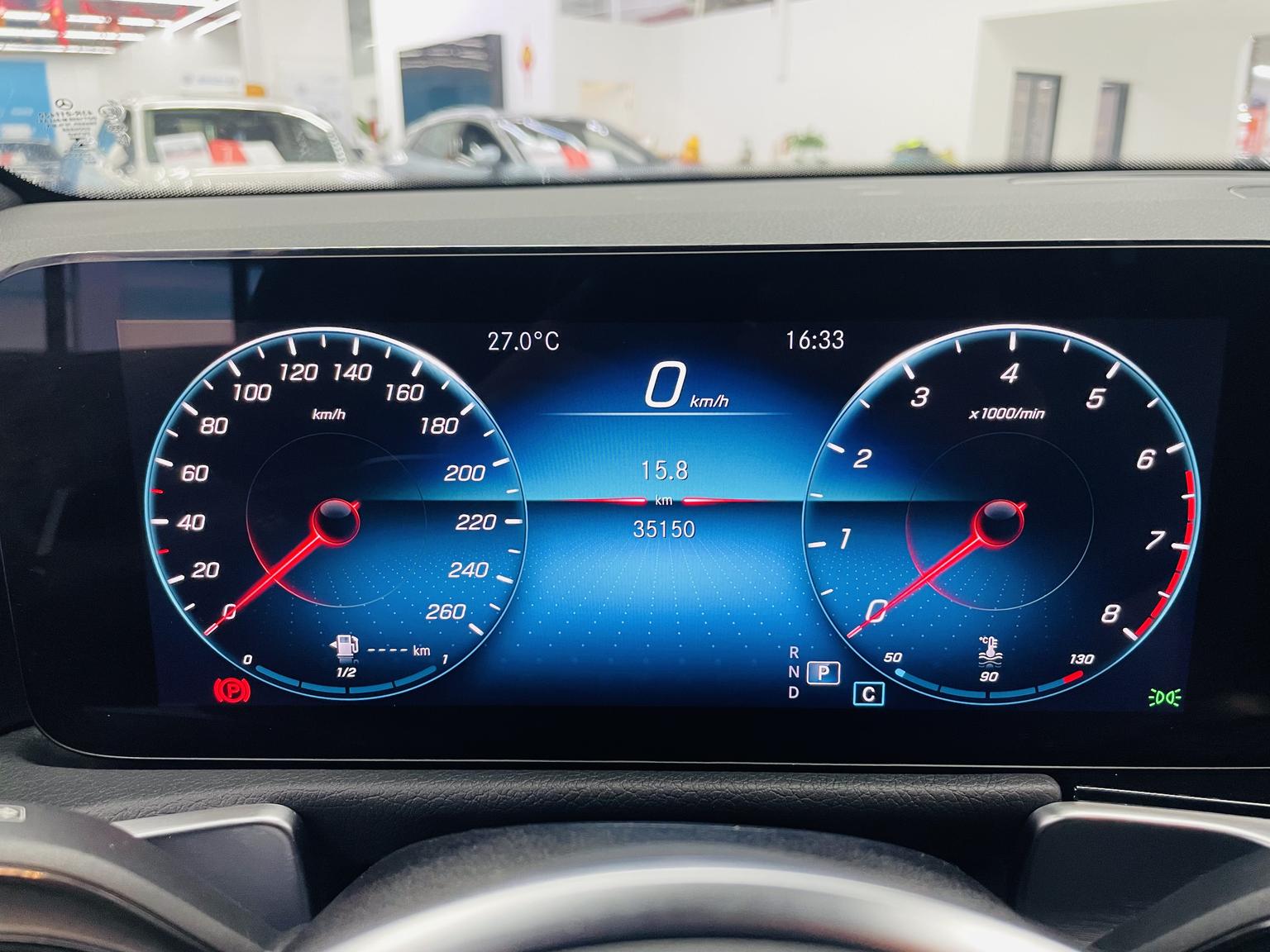 Mercedes-Benz Mercedes-Benz GLB