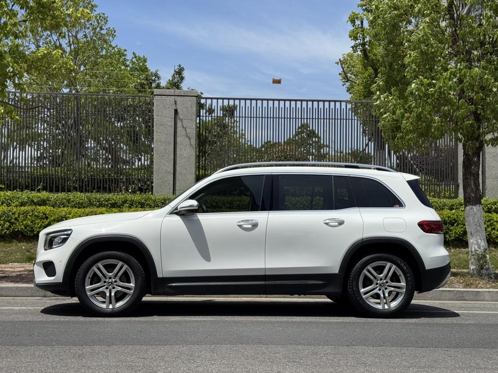 Mercedes-Benz Mercedes-Benz GLB