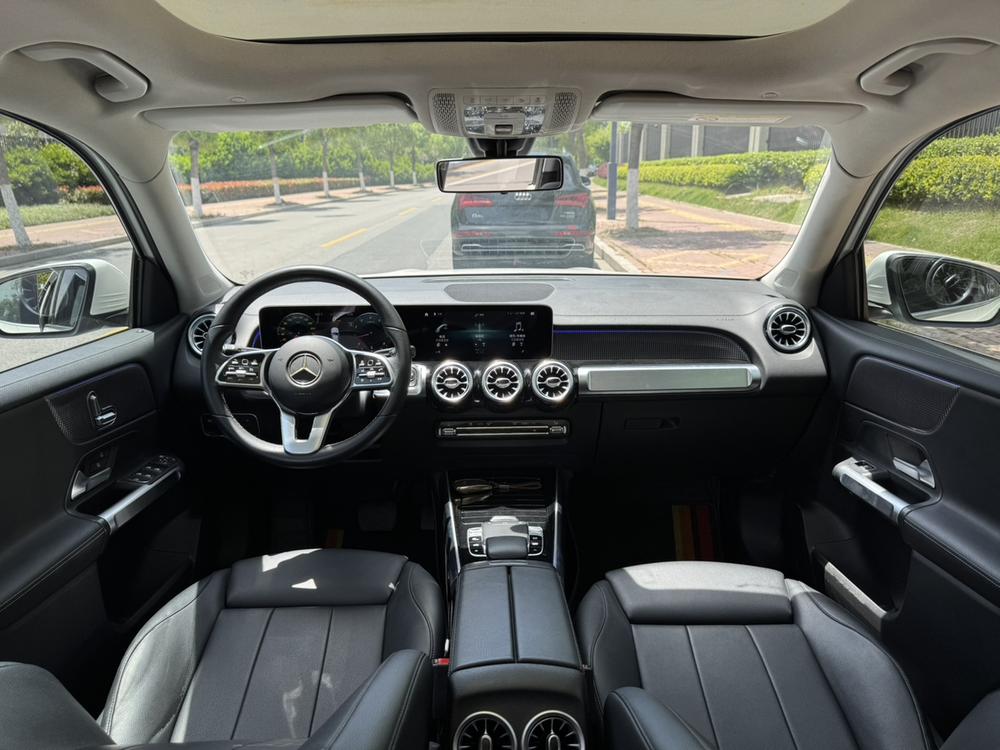 Mercedes-Benz Mercedes-Benz GLB