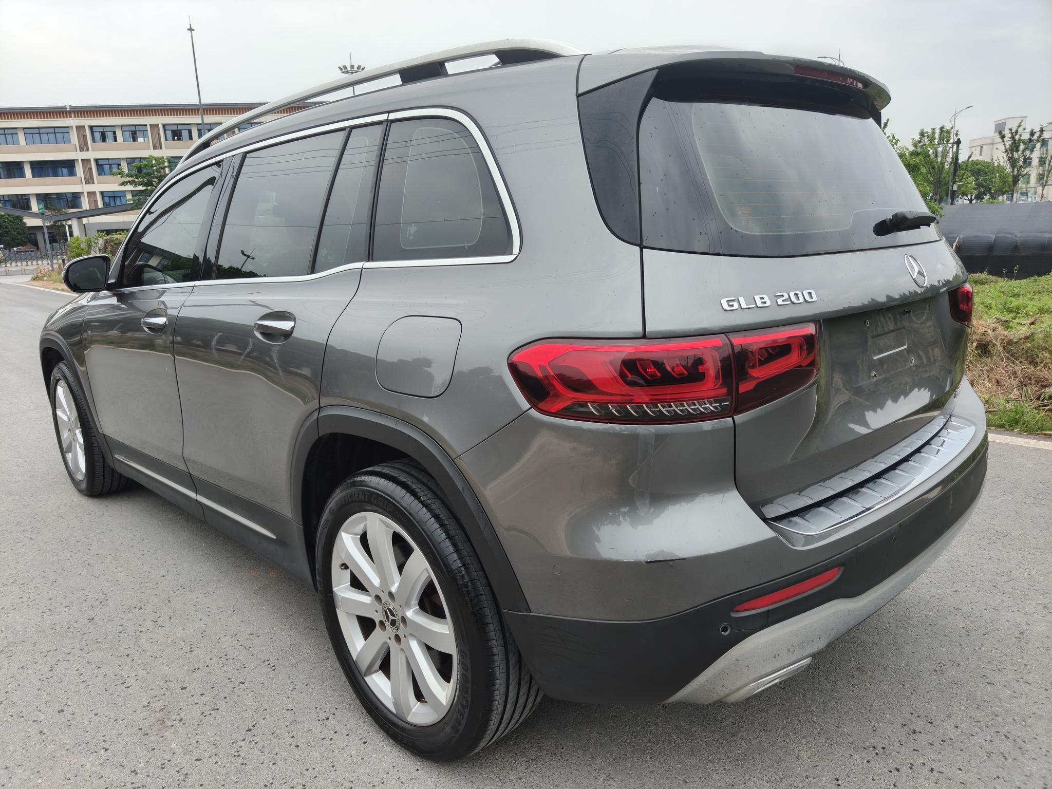 Mercedes-Benz Mercedes-Benz GLB