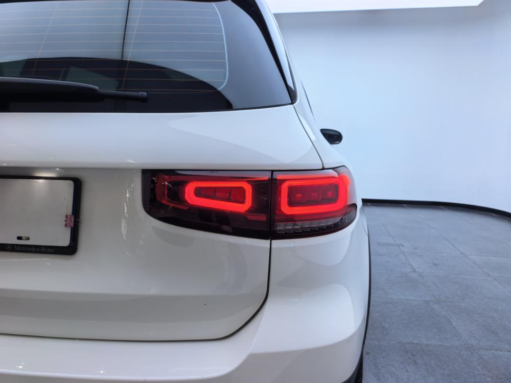 Mercedes-Benz Mercedes-Benz GLB