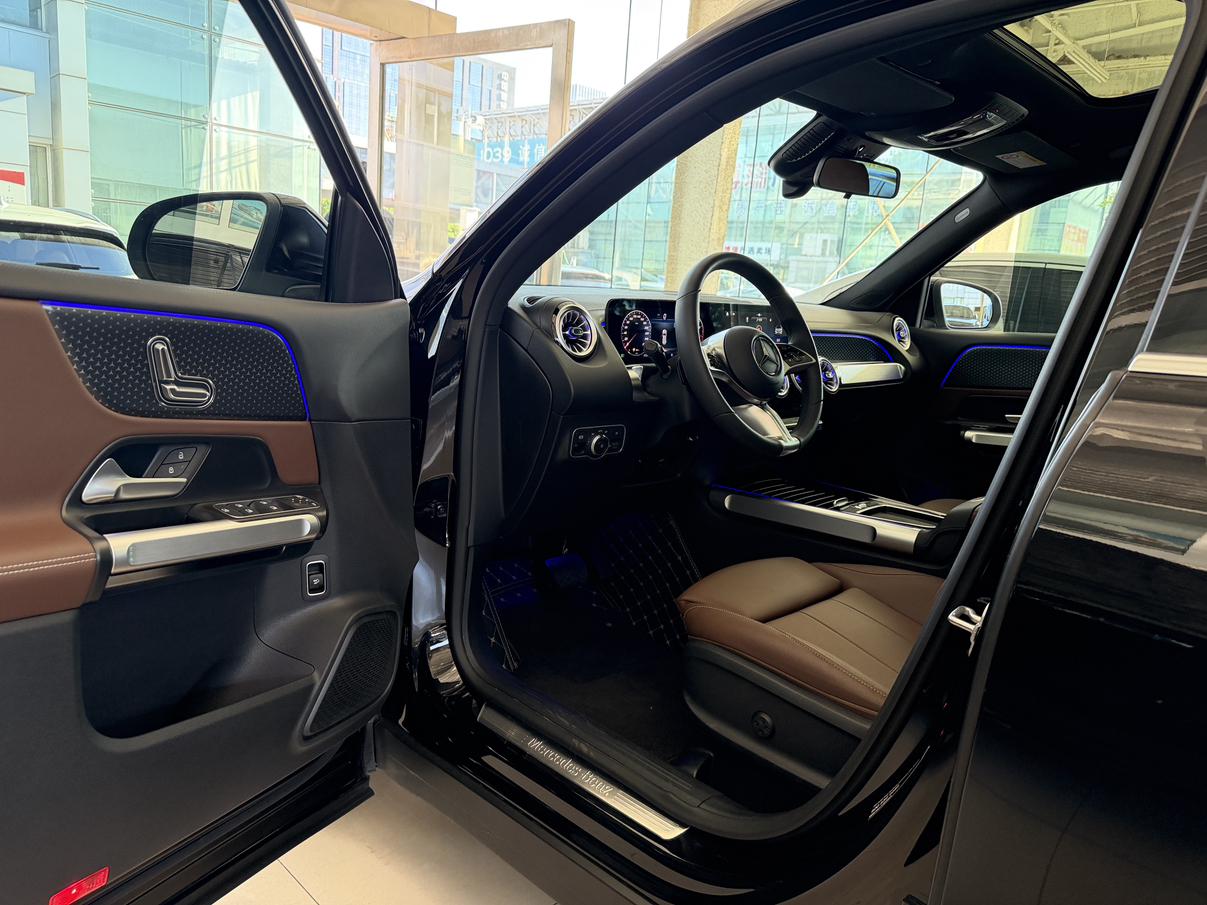 Mercedes-Benz Mercedes-Benz GLB