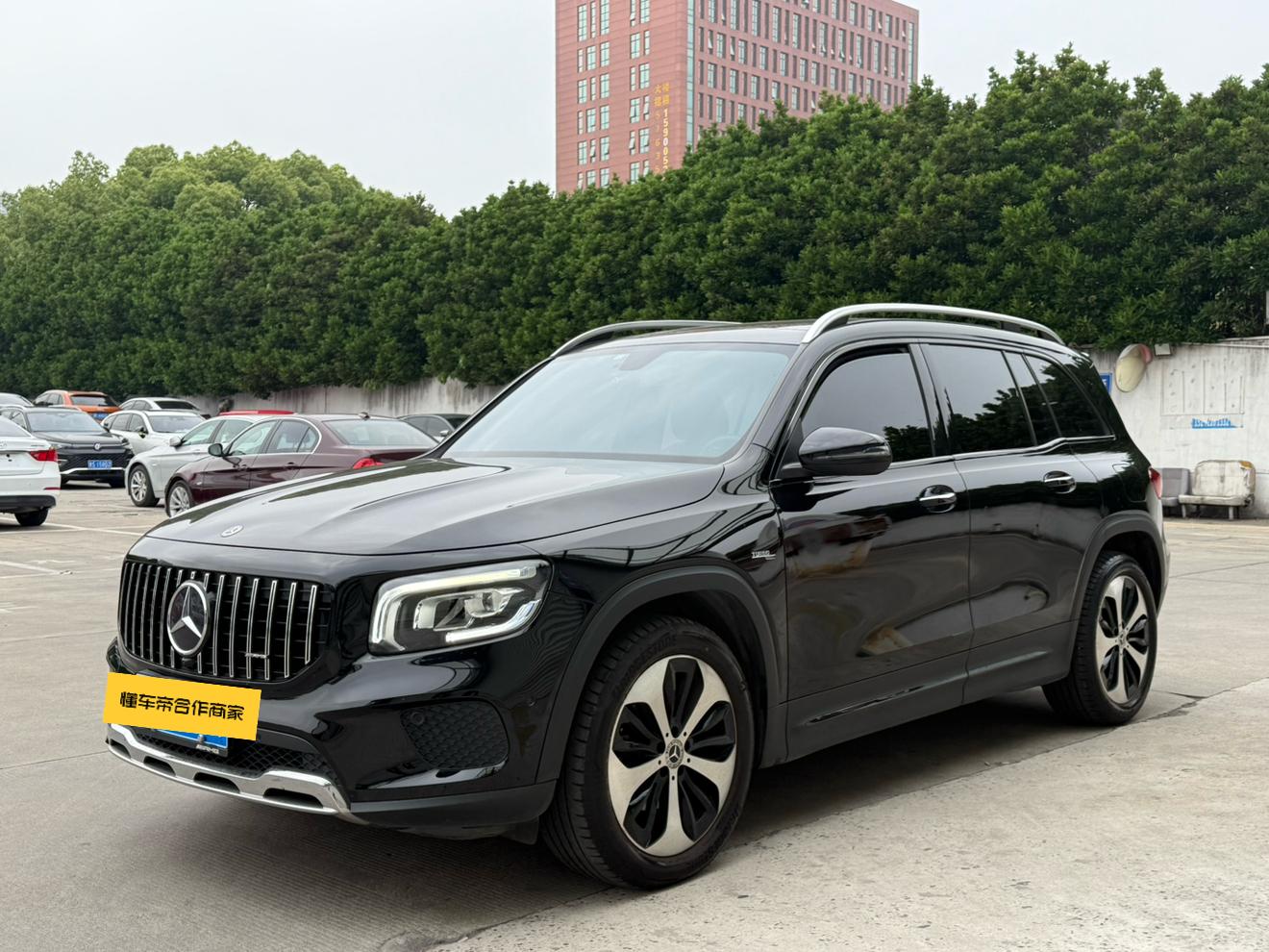 Mercedes-Benz Mercedes-Benz GLB