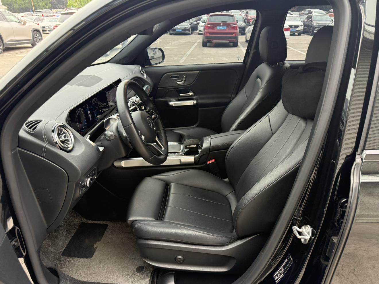 Mercedes-Benz Mercedes-Benz GLB