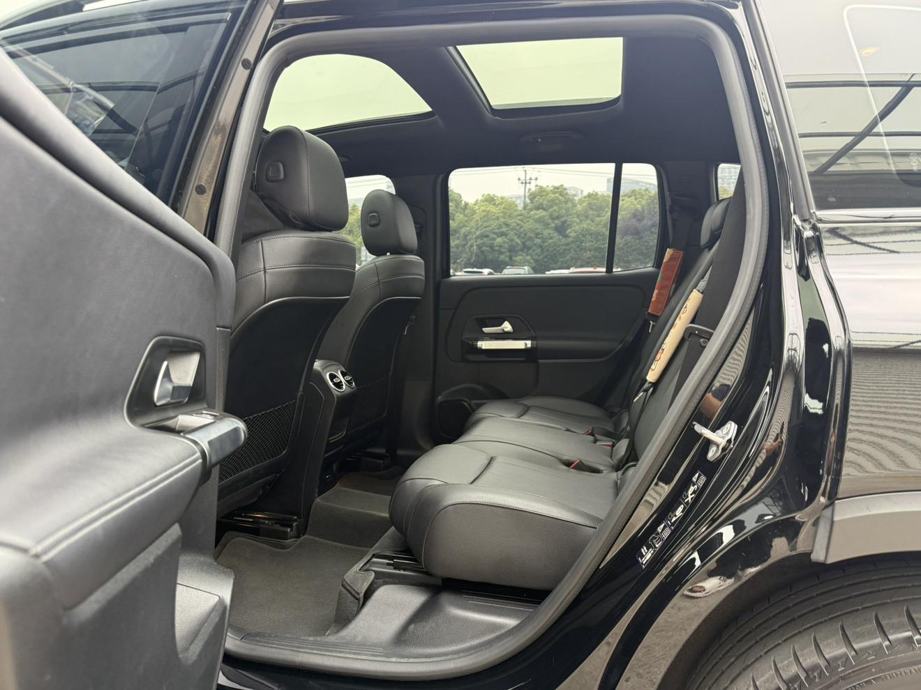 Mercedes-Benz Mercedes-Benz GLB