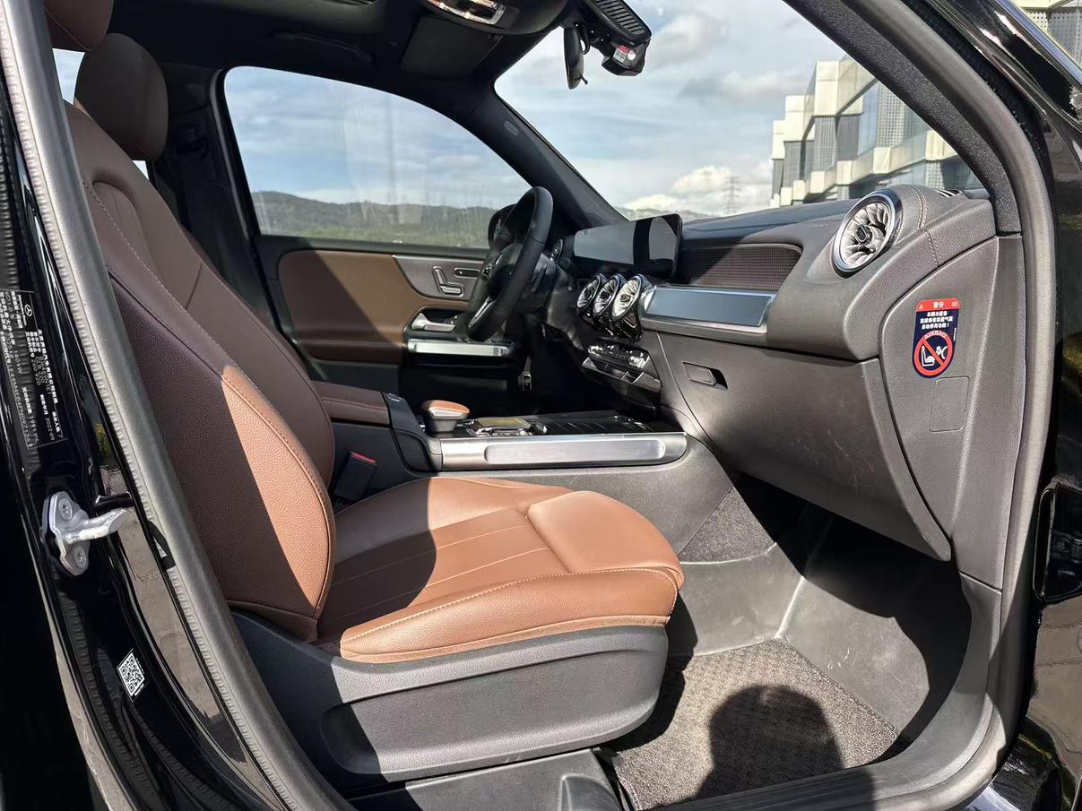 Mercedes-Benz Mercedes-Benz GLB