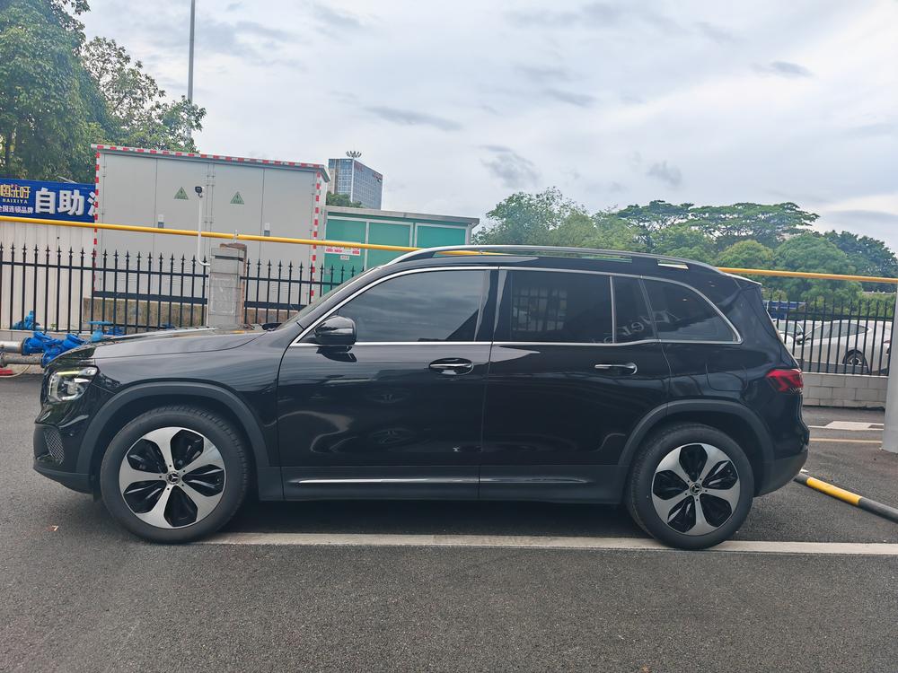 Mercedes-Benz Mercedes-Benz GLB
