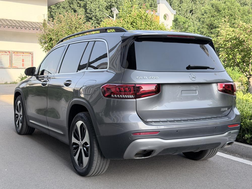 Mercedes-Benz Mercedes-Benz GLB