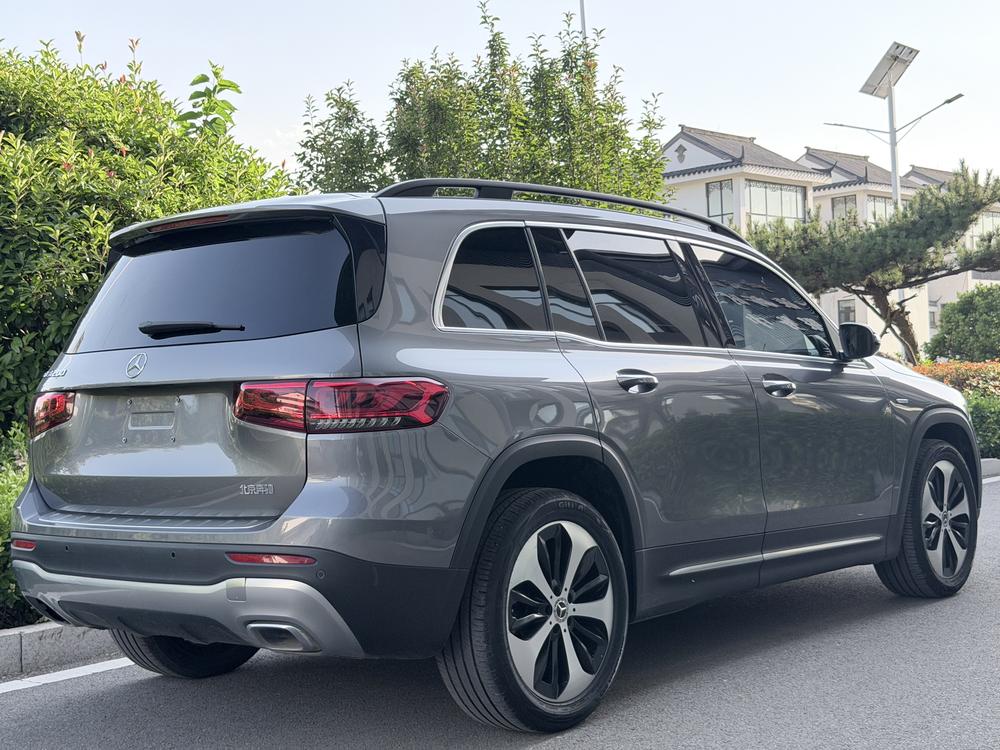 Mercedes-Benz Mercedes-Benz GLB
