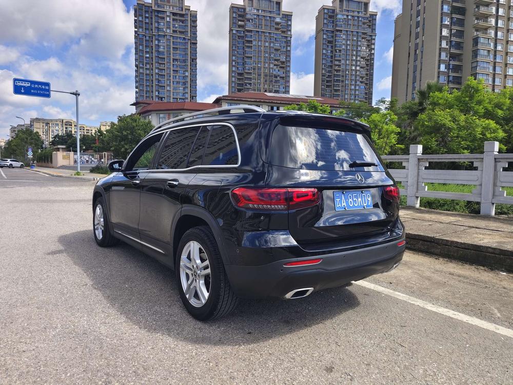 Mercedes-Benz Mercedes-Benz GLB
