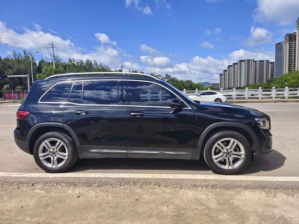 Mercedes-Benz Mercedes-Benz GLB