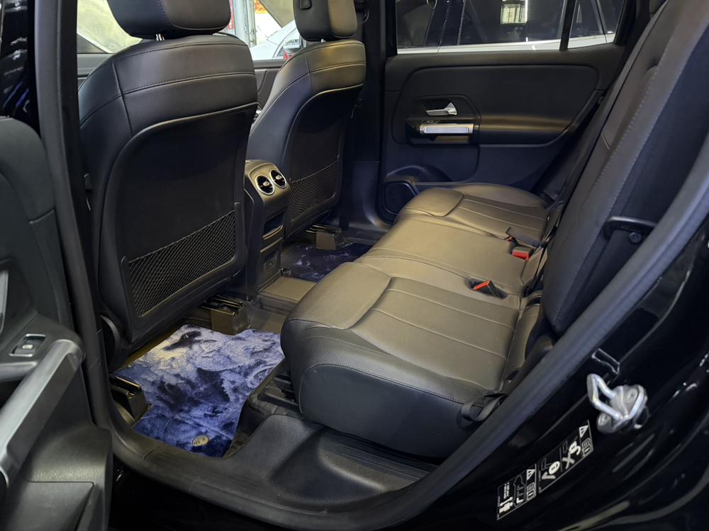 Mercedes-Benz Mercedes-Benz GLB