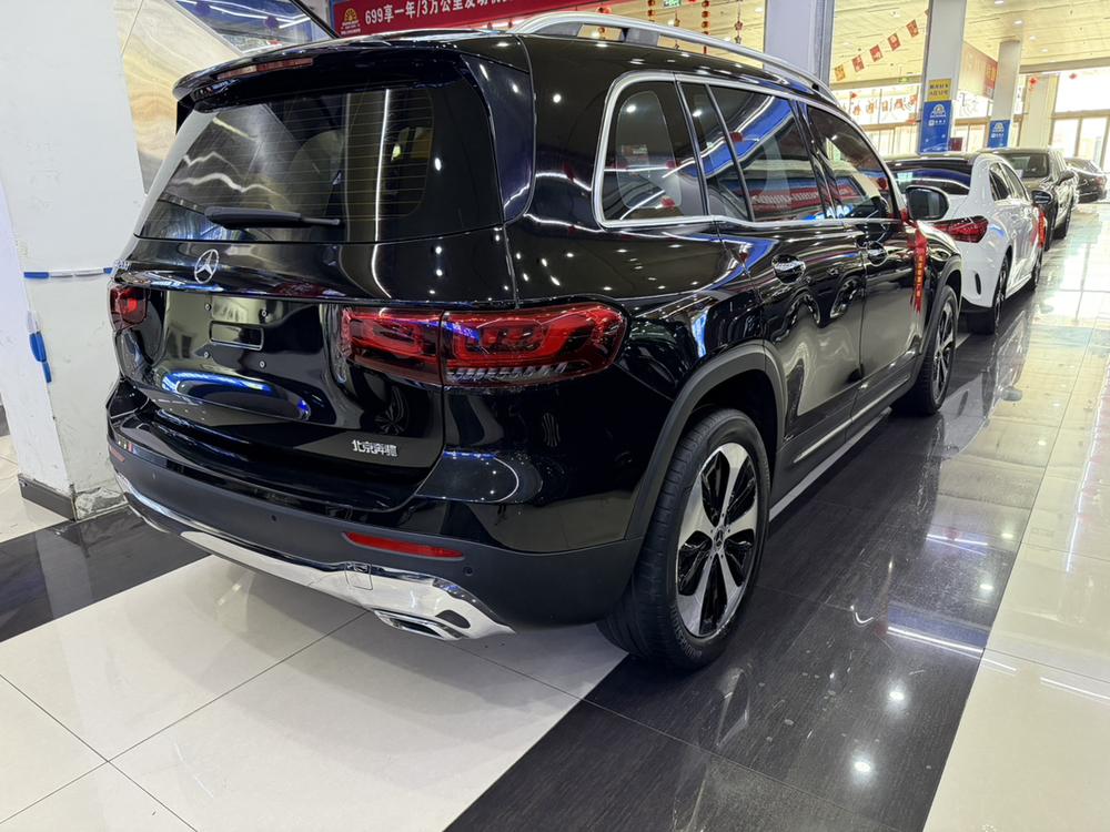 Mercedes-Benz Mercedes-Benz GLB