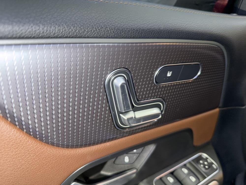 Mercedes-Benz Mercedes-Benz GLB