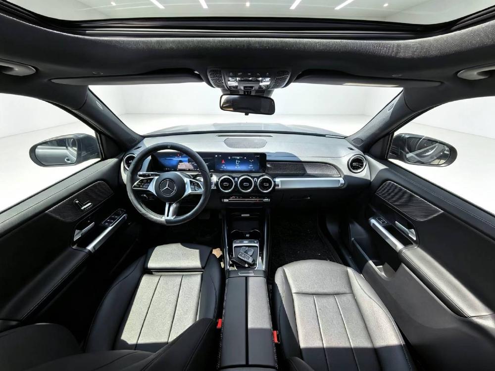 Mercedes-Benz Mercedes-Benz GLB
