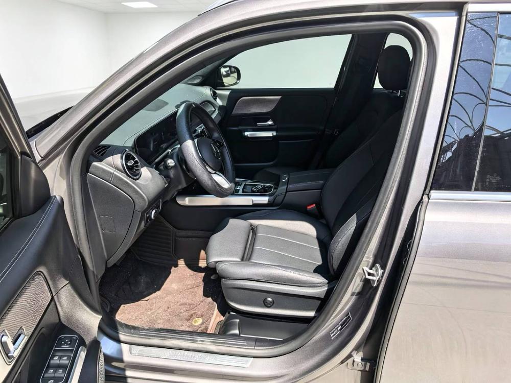 Mercedes-Benz Mercedes-Benz GLB