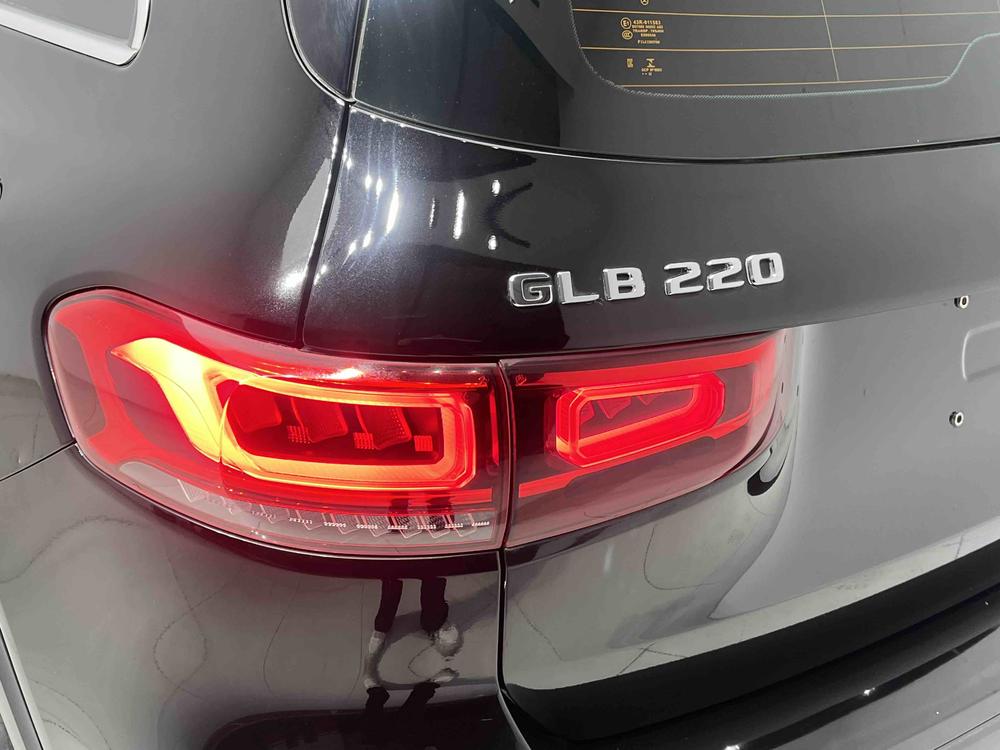 Mercedes-Benz Mercedes-Benz GLB