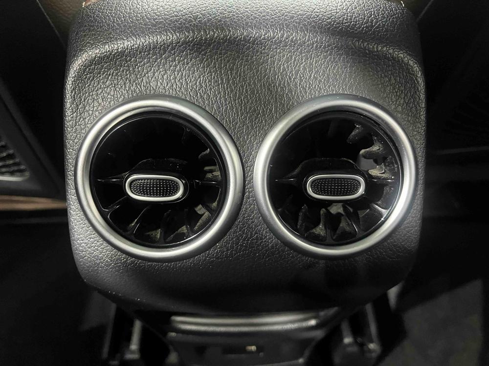 Mercedes-Benz Mercedes-Benz GLB