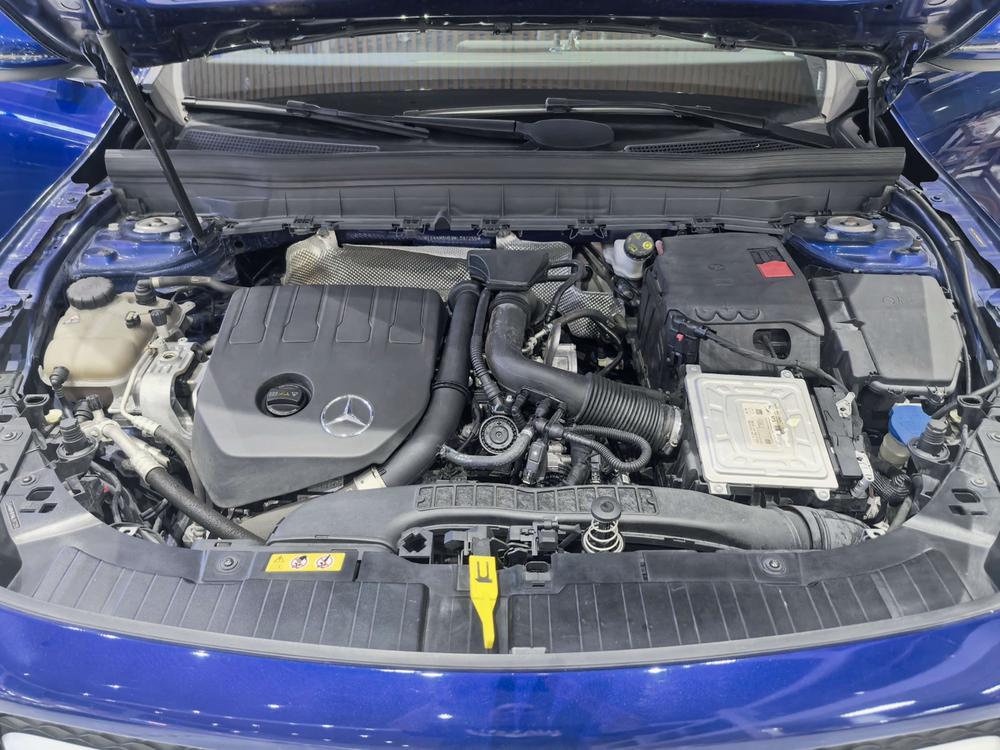 Mercedes-Benz Mercedes-Benz GLB