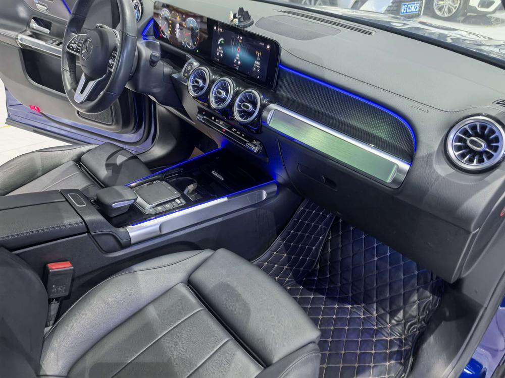 Mercedes-Benz Mercedes-Benz GLB