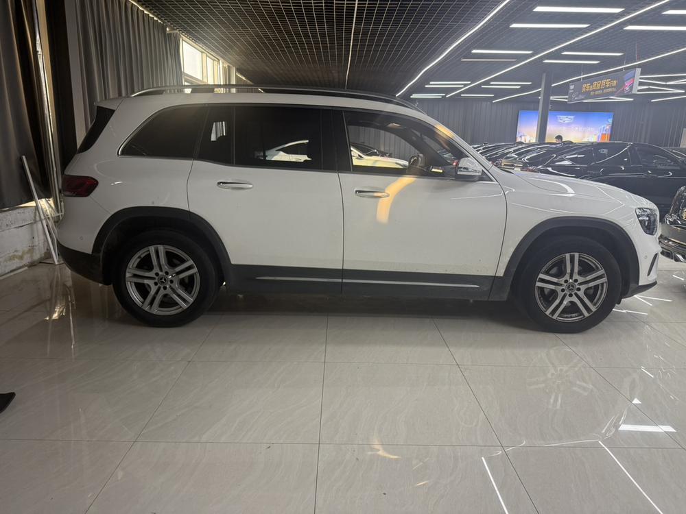 Mercedes-Benz Mercedes-Benz GLB