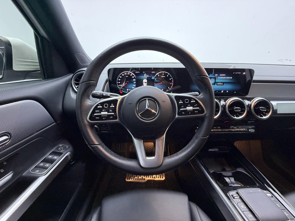 Mercedes-Benz Mercedes-Benz GLB