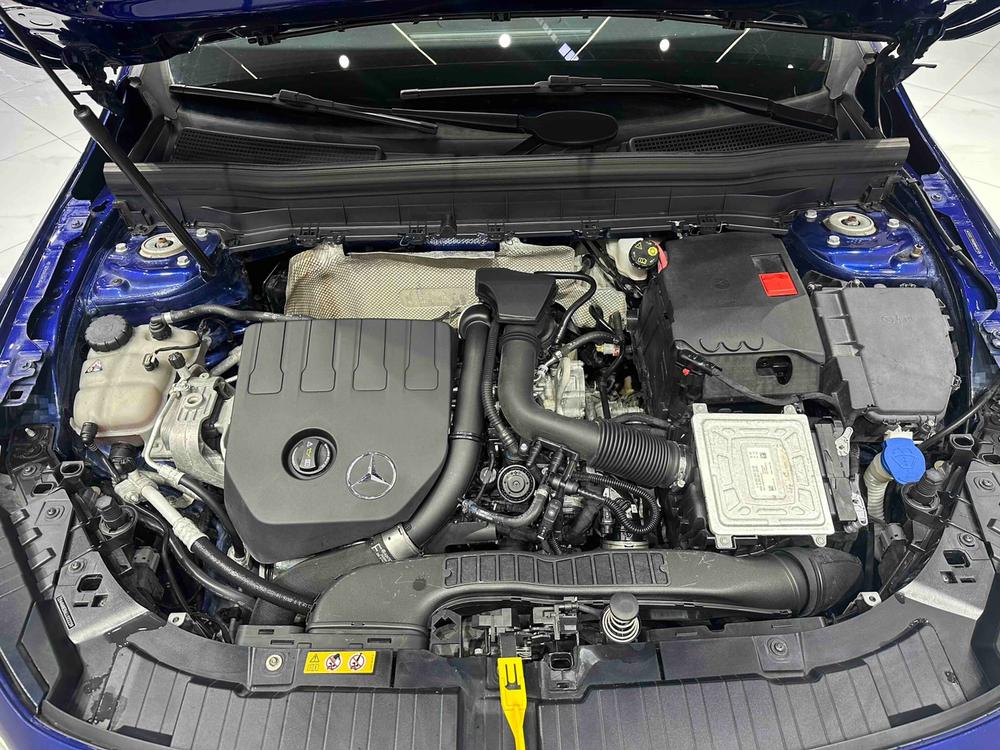 Mercedes-Benz Mercedes-Benz GLB