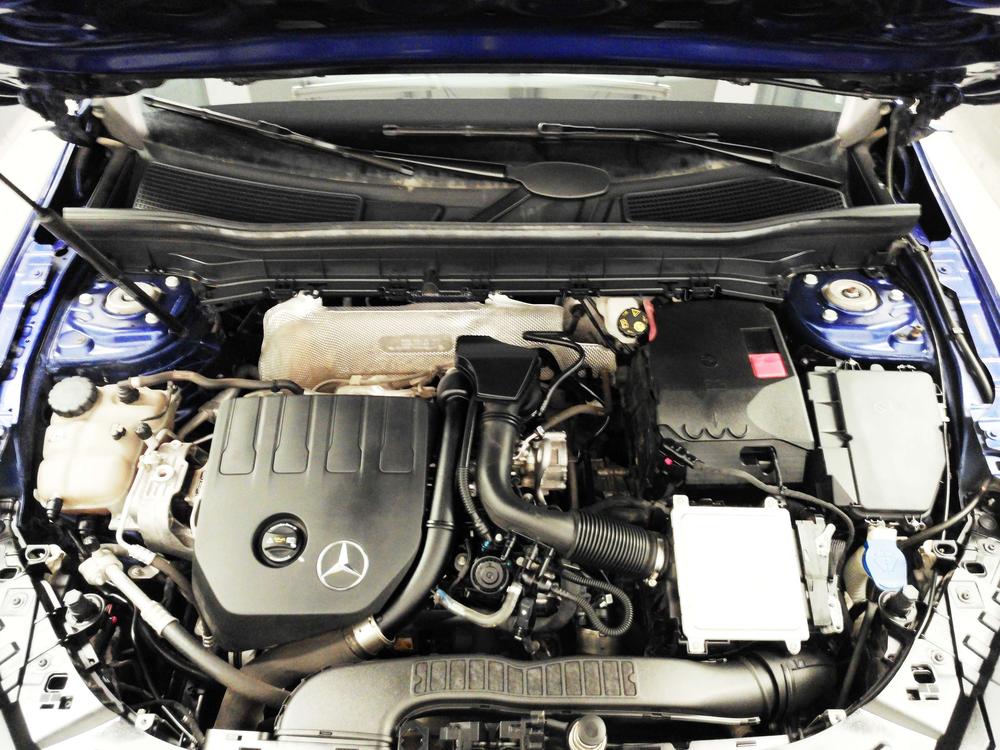 Mercedes-Benz Mercedes-Benz GLB