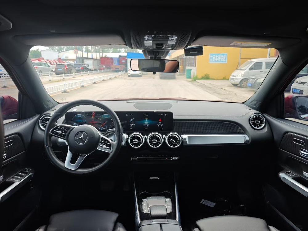 Mercedes-Benz Mercedes-Benz GLB