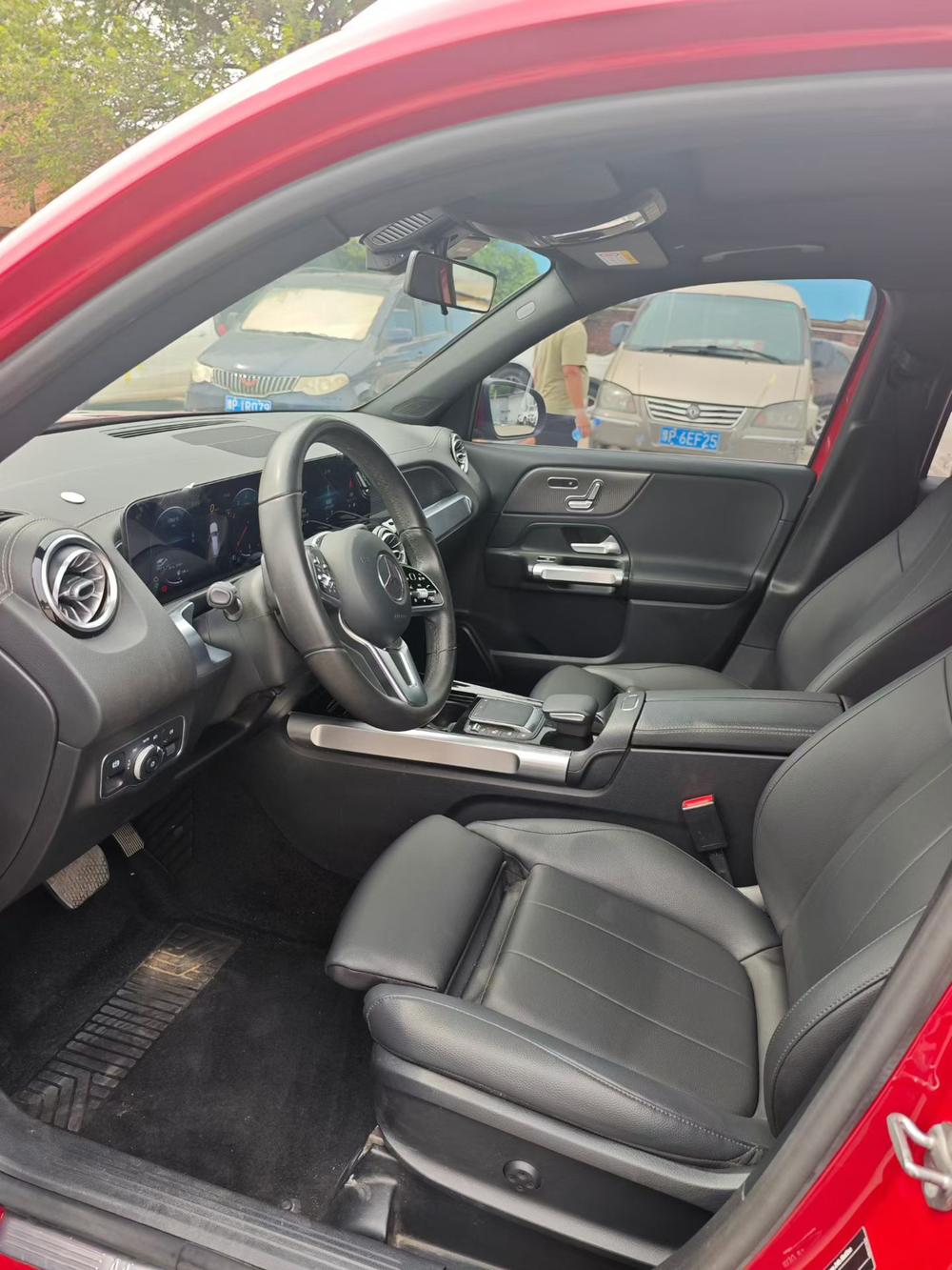 Mercedes-Benz Mercedes-Benz GLB