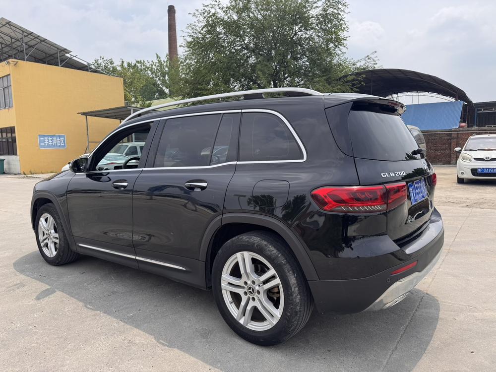 Mercedes-Benz Mercedes-Benz GLB