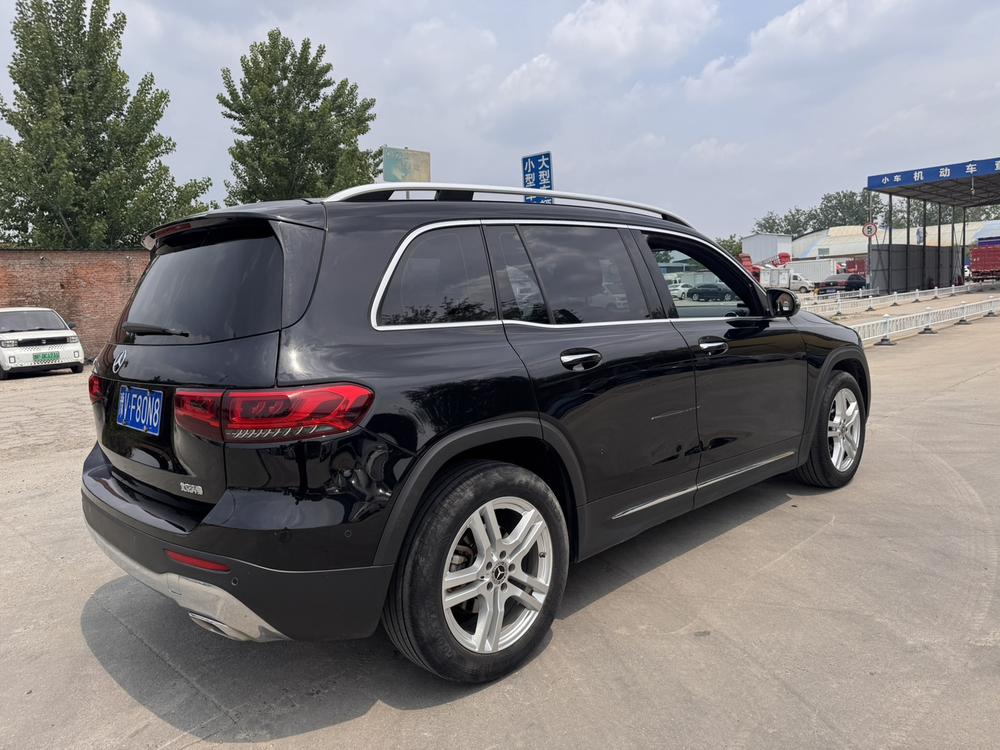 Mercedes-Benz Mercedes-Benz GLB
