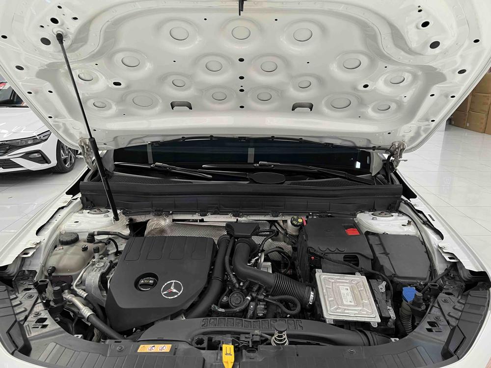 Mercedes-Benz Mercedes-Benz GLB