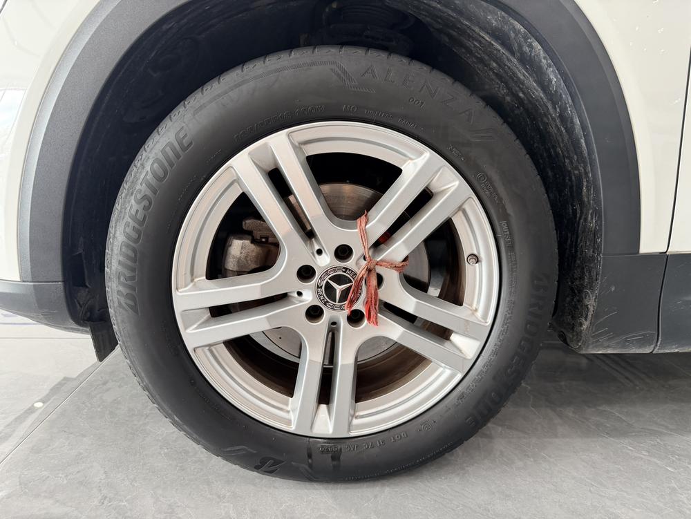 Mercedes-Benz Mercedes-Benz GLB
