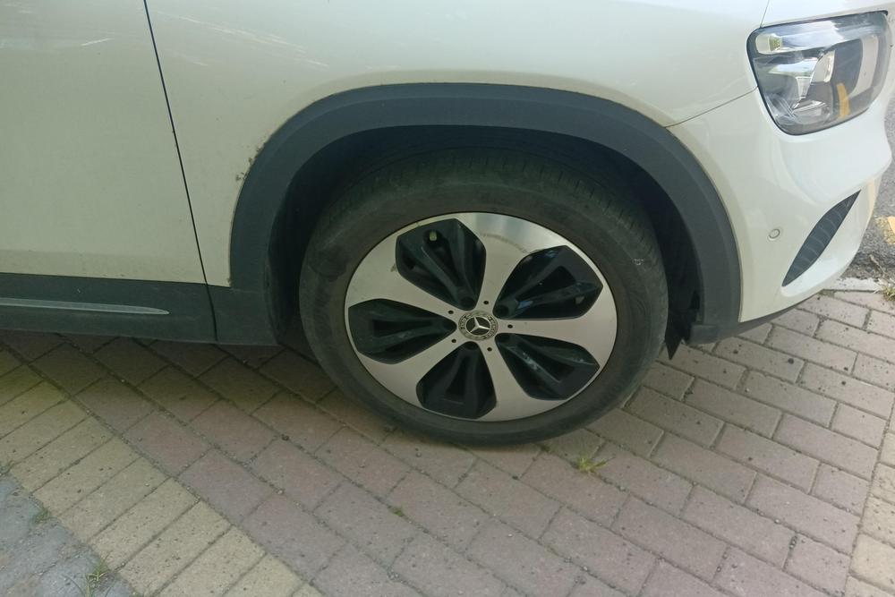 Mercedes-Benz Mercedes-Benz GLB