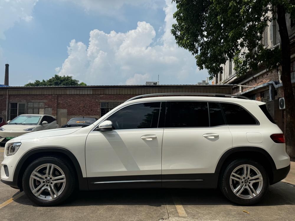 Mercedes-Benz Mercedes-Benz GLB