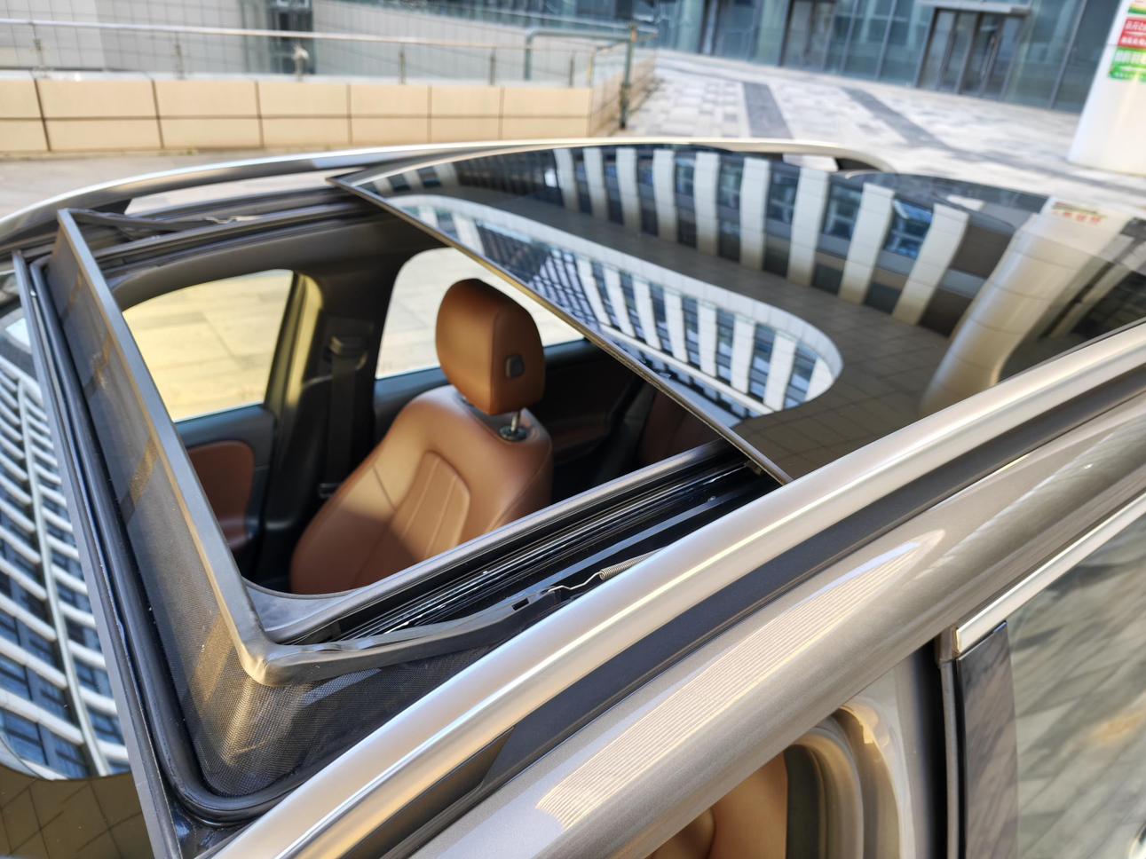 Mercedes-Benz Mercedes-Benz GLB