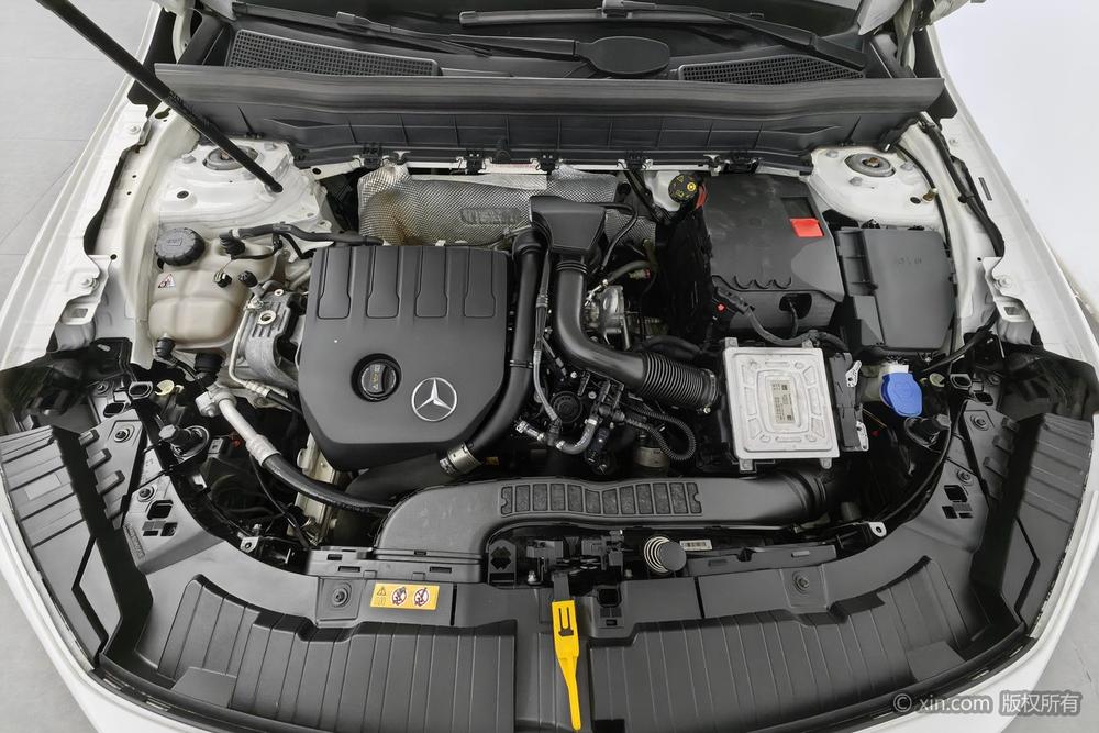 Mercedes-Benz Mercedes-Benz GLB