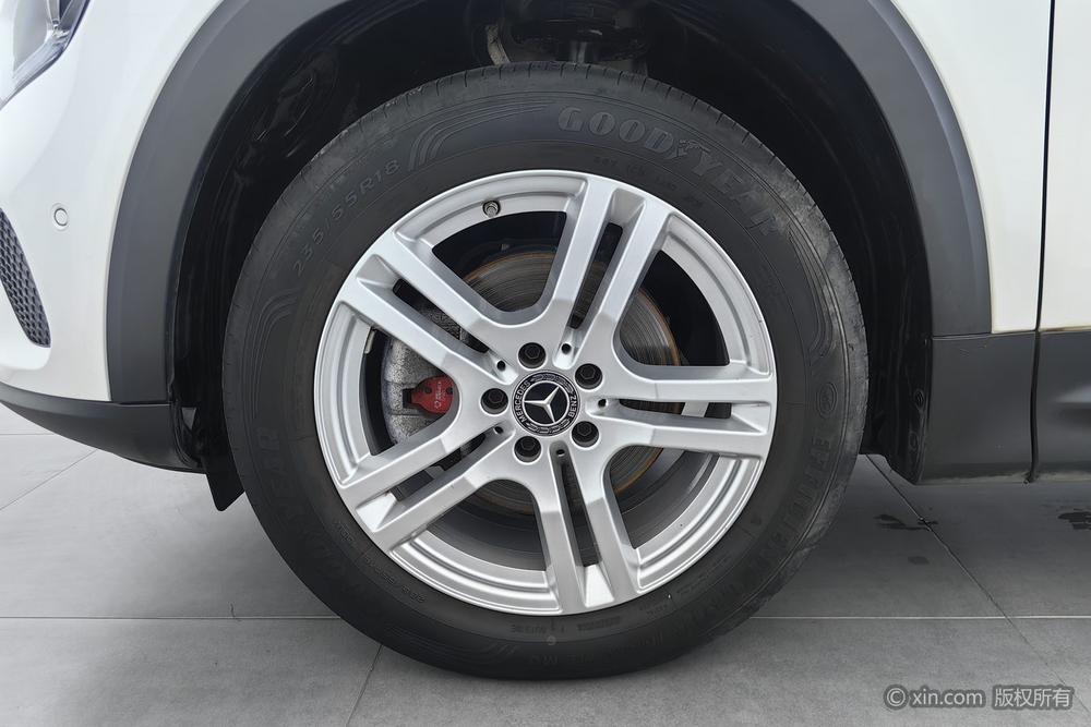 Mercedes-Benz Mercedes-Benz GLB
