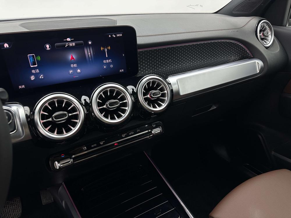Mercedes-Benz Mercedes-Benz GLB