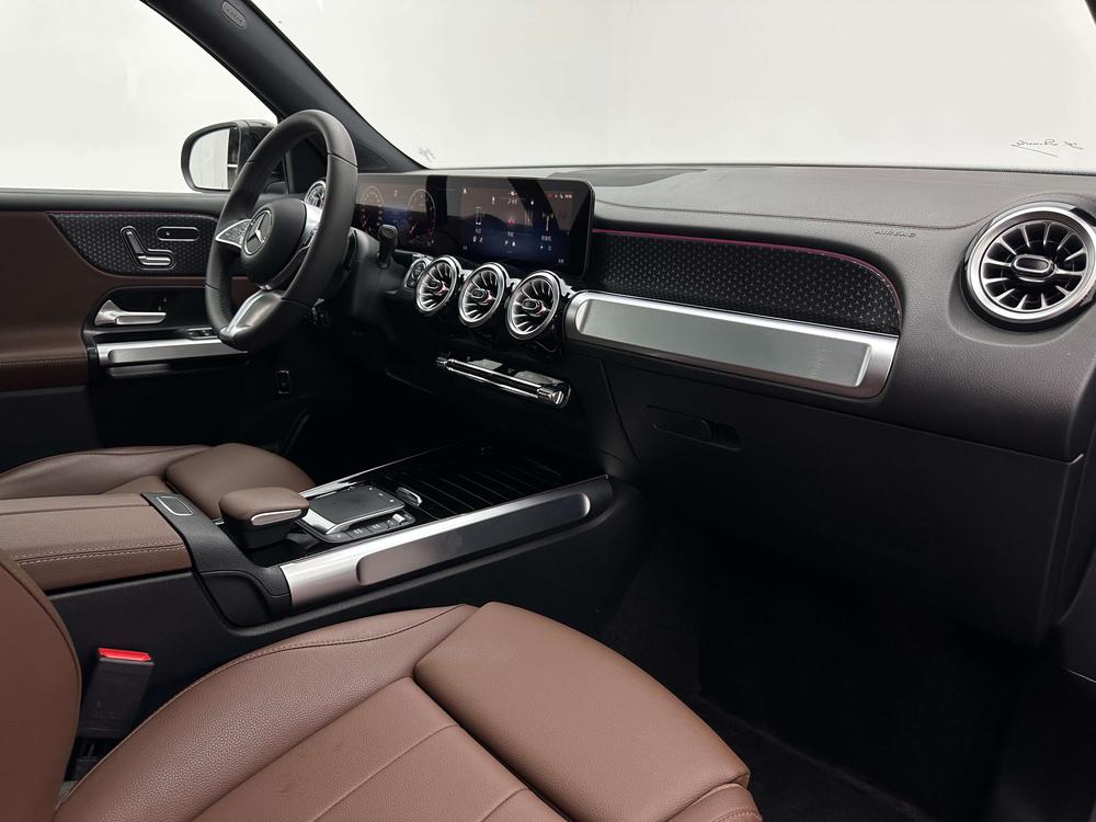 Mercedes-Benz Mercedes-Benz GLB