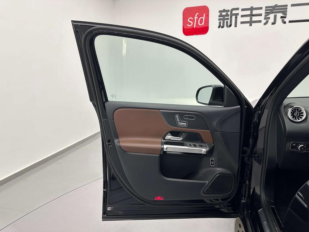 Mercedes-Benz Mercedes-Benz GLB