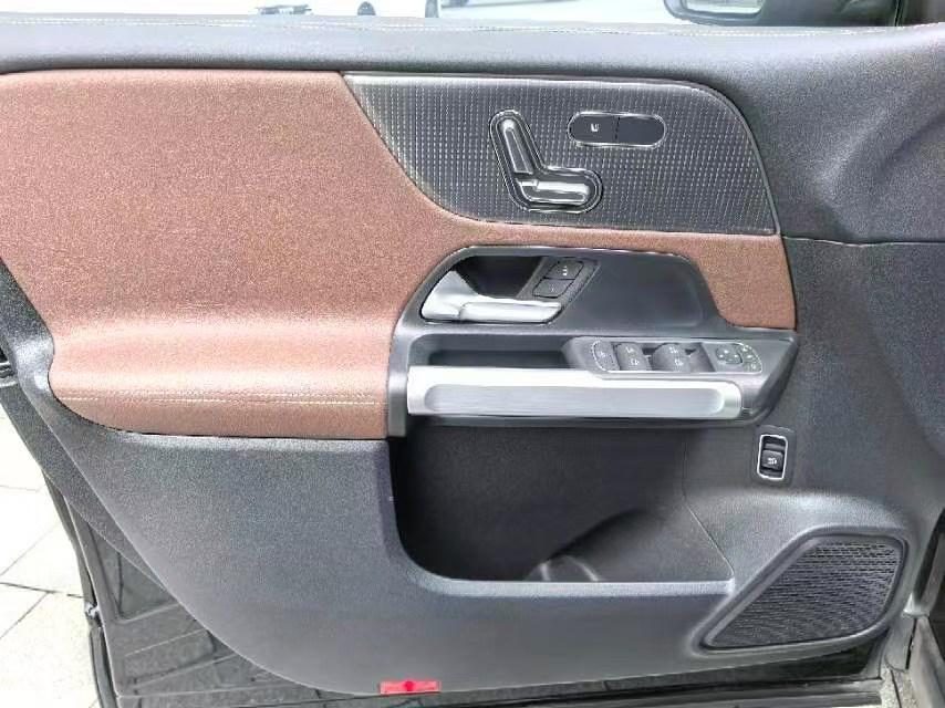 Mercedes-Benz Mercedes-Benz GLB