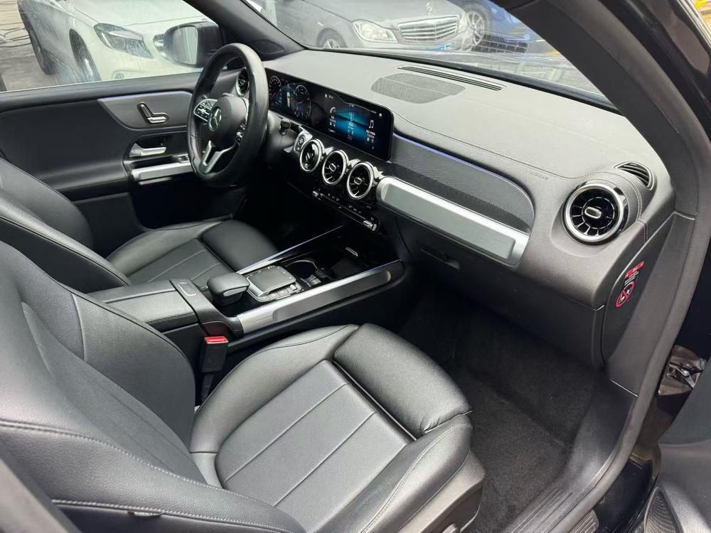 Mercedes-Benz Mercedes-Benz GLB
